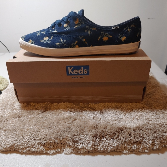 Floral Navy keds for woman size 8.5 - Picture 5 of 5